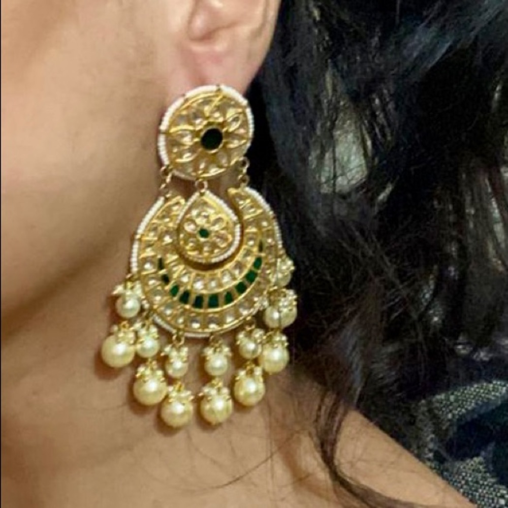 Earring - Picture 2 of 4